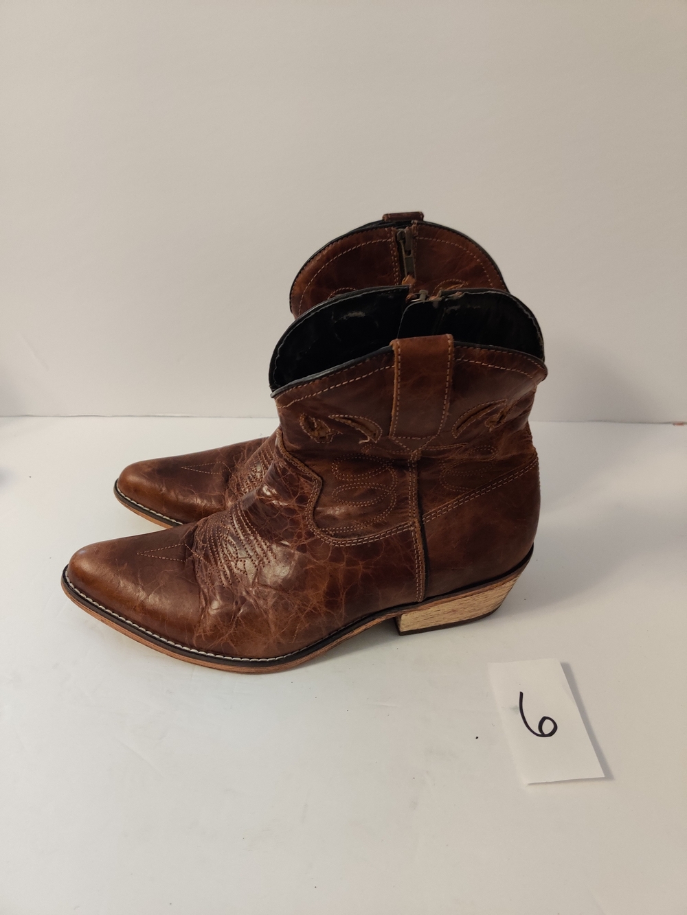 Dingo Western Ankle Boots in Brown Leather 8.5   As Is
